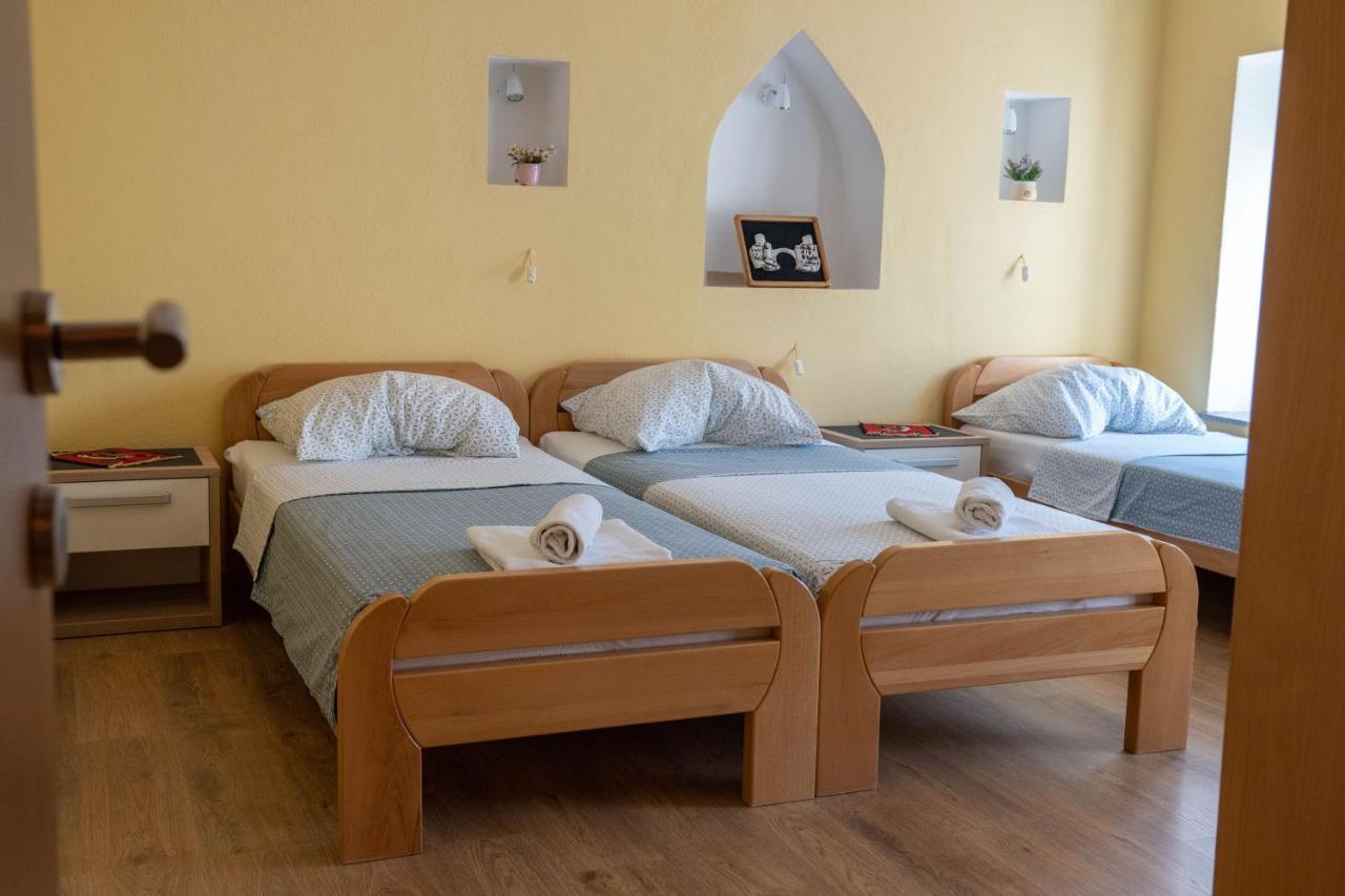 Apartments Uno Mostar Buitenkant foto
