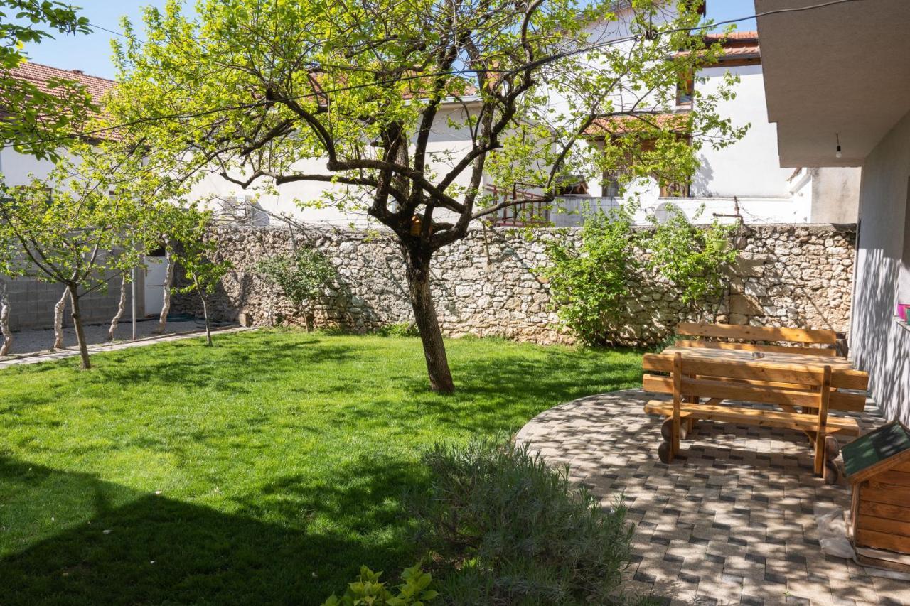 Apartments Uno Mostar Buitenkant foto