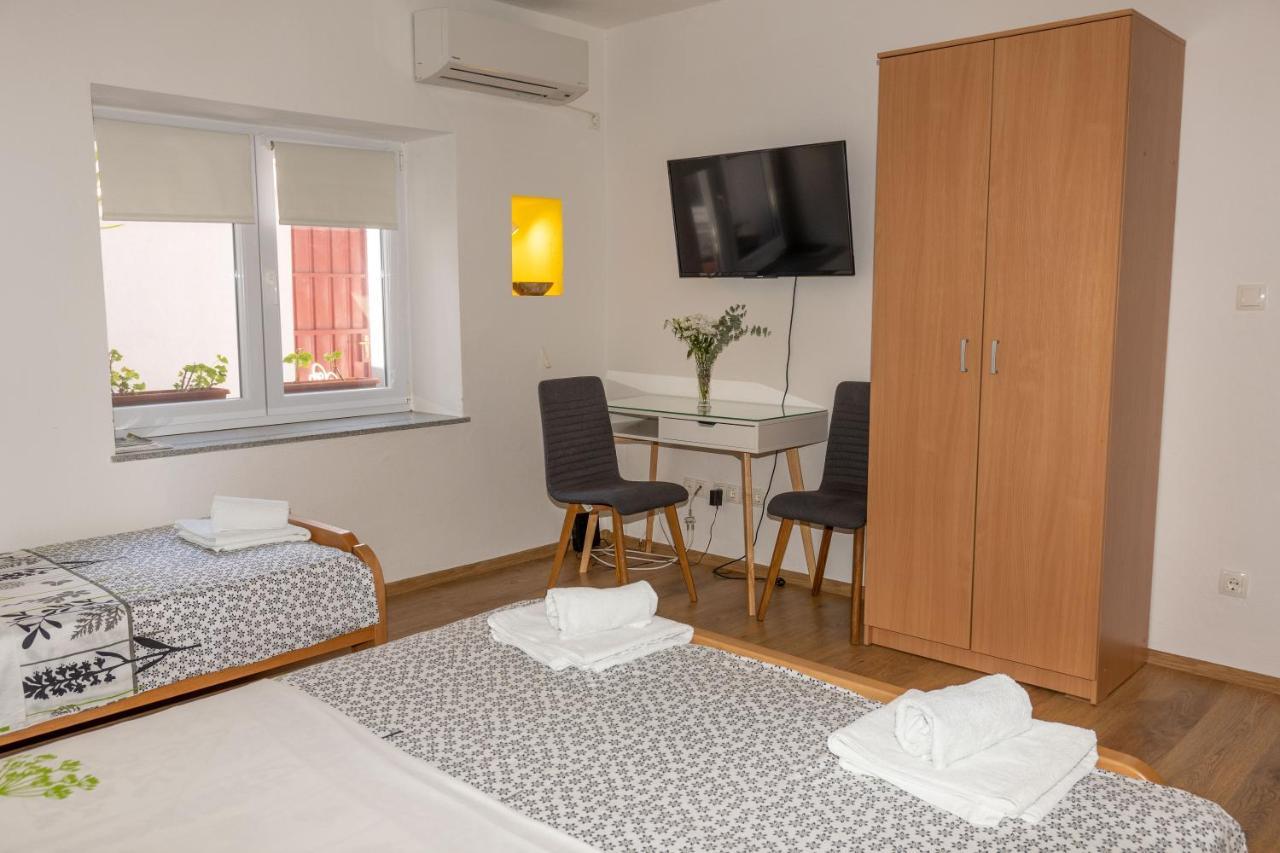 Apartments Uno Mostar Buitenkant foto