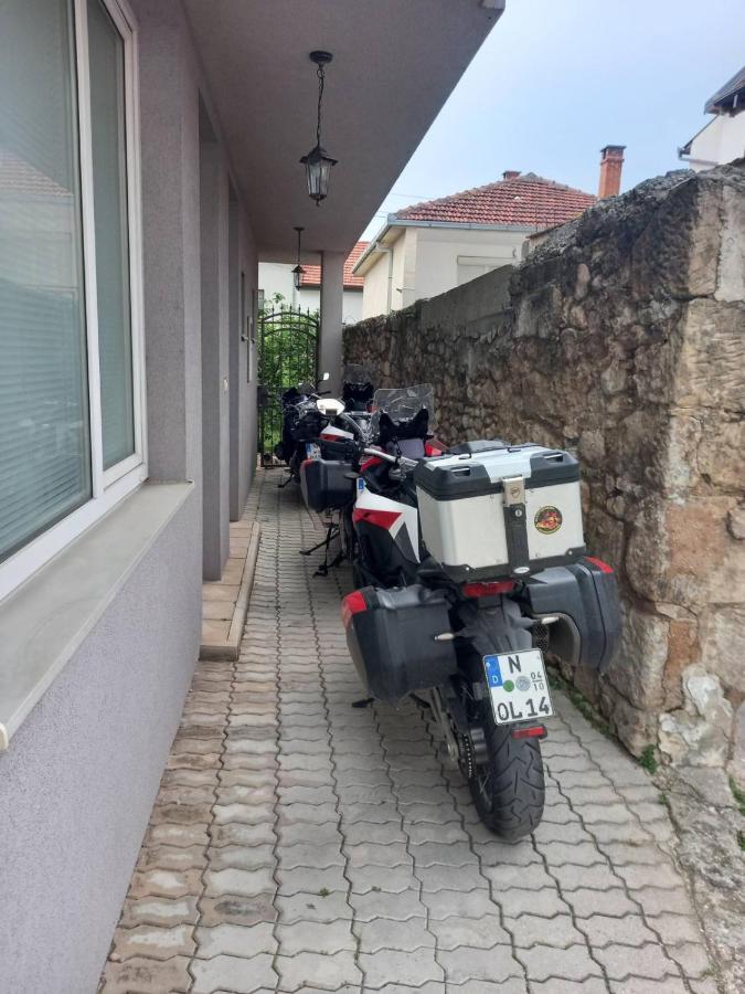 Apartments Uno Mostar Buitenkant foto