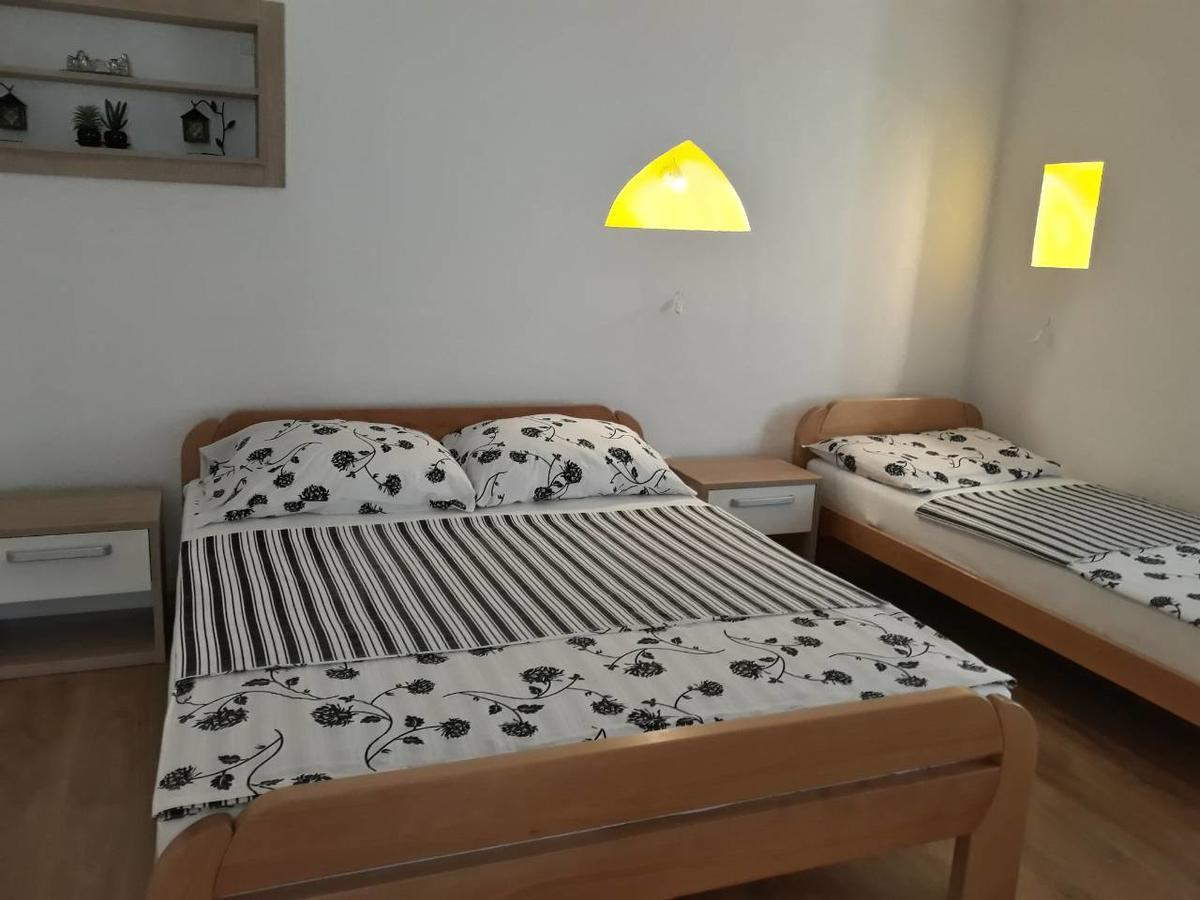 Apartments Uno Mostar Buitenkant foto