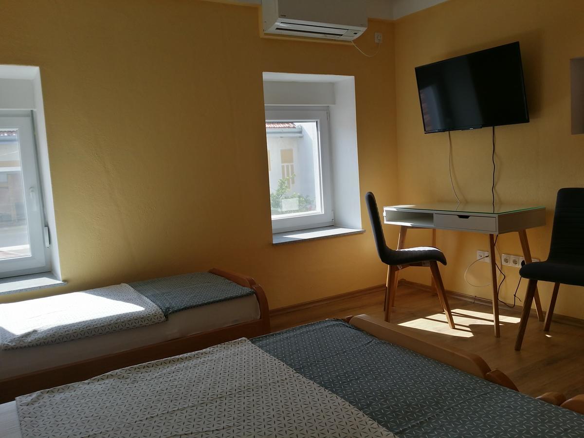 Apartments Uno Mostar Buitenkant foto
