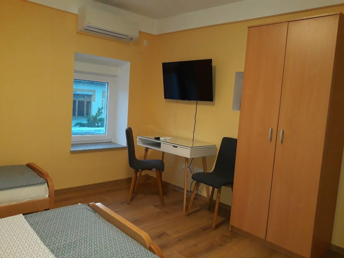 Apartments Uno Mostar Buitenkant foto